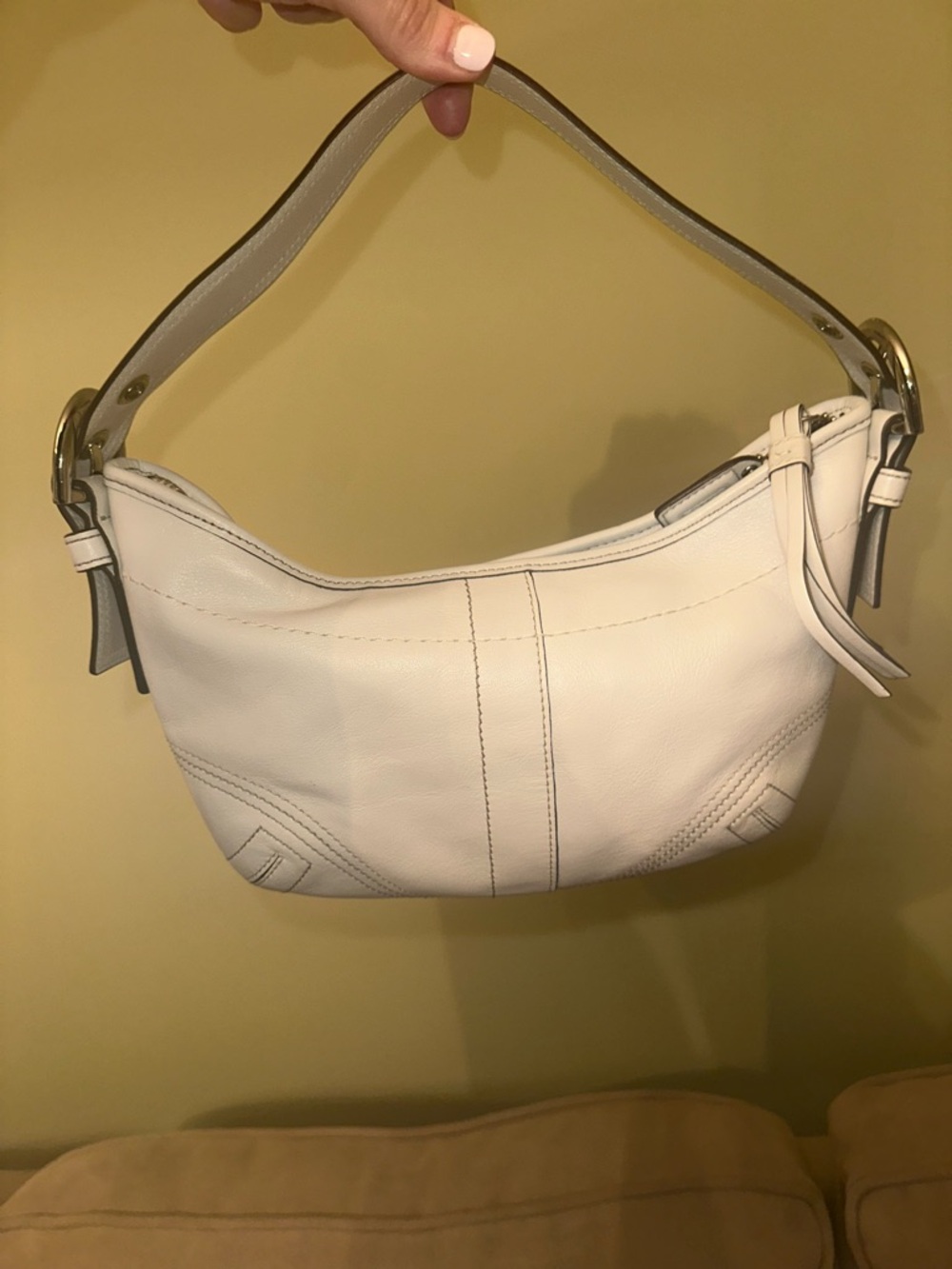 Vintage Y2K Coach SoHo Cream Leather Hobo Bag 9541 w/ Silver-Tone Hardware